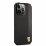 Ferrari Smooth and Carbon Effect Kryt iPhone 13 Pro Black