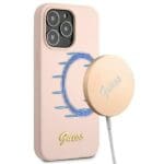 Guess GUHMP13LLSLMGLP Light Pink Silicone Script Gold Logo Magsafe Kryt iPhone 13 Pro