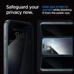 Spigen Glas.tr ”ez Fit” 2-pack Privacy iPhone 15