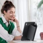 ESR Flip Hybrid iPad 10.9” 10 / 2022 / 11” 11 / 2025 Black