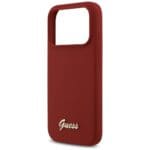Guess Silicone Script Metal Logo MagSafe Magenta Kryt iPhone 17 Pro