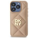 DKNY DKHCP15LPQDSLE Beige Quilted Stack Logo Kryt iPhone 15 Pro