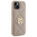 DKNY DKHCP15SPQDSLE Beige Quilted Stack Logo Kryt iPhone 15