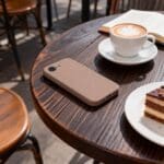 Tech-Protect Silicone MagSafe Chocolate Brown Kryt iPhone 17e / 16 e