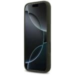 Guess Silicone Triangle Logo MagSafe Khaki Kryt iPhone 17 Pro